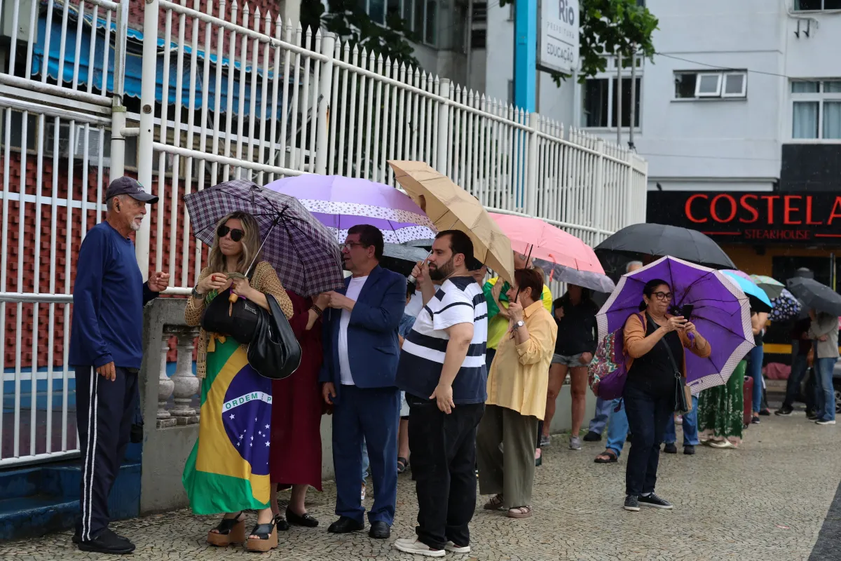 Brasil extiendió el horario de votación en la segunda vuelta presidencial tras denuncias por transporte y dificultades para acudir a las urnas