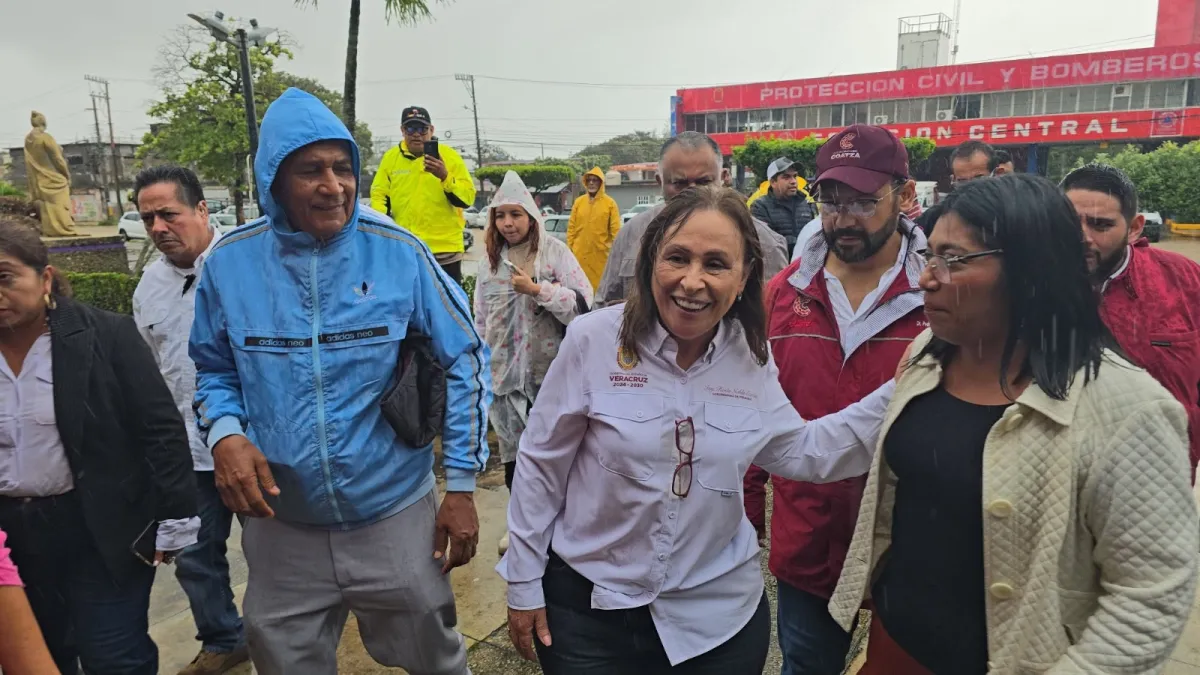 Rocío Nahle y Pedro Miguel supervisan atención a afectados por lluvias