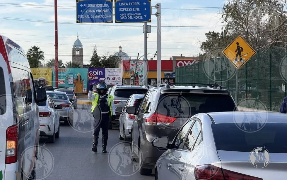 Revisiones aleatorias ralentizan cruce por exprés, dicen usuarios