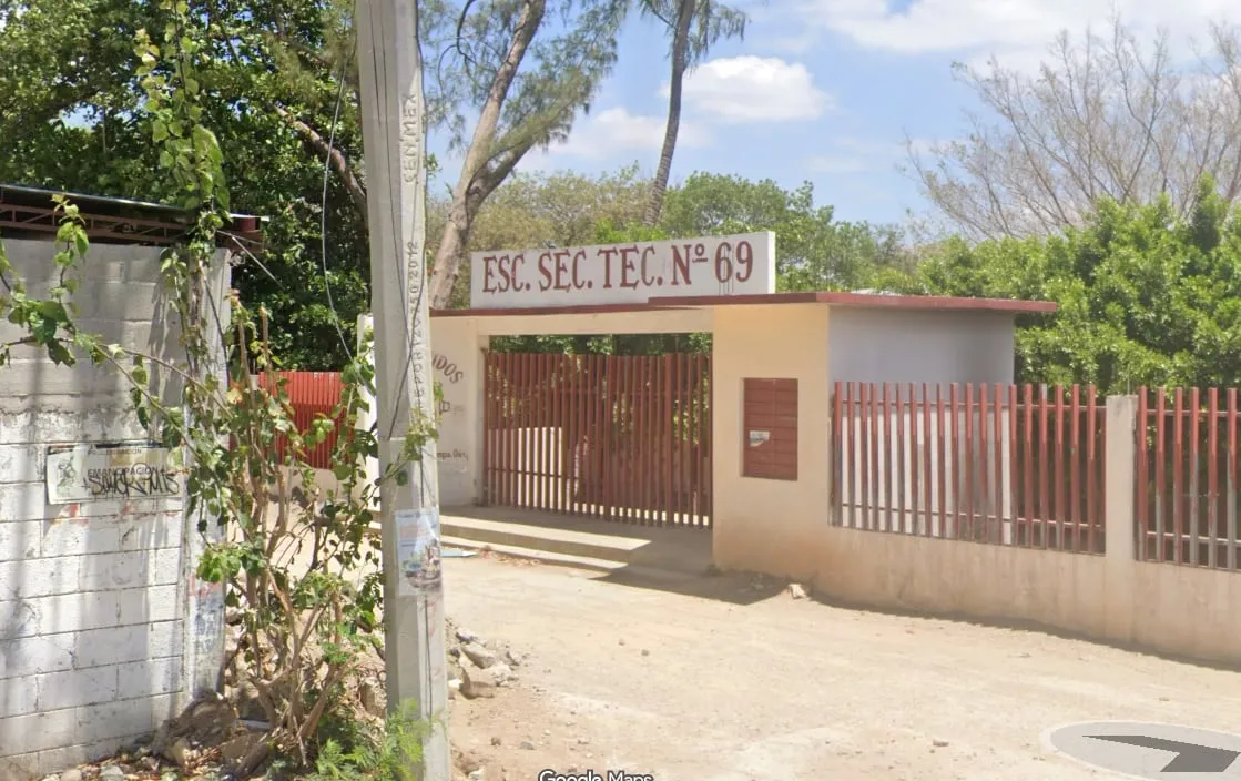 Asesinan a profesor a balazos dentro de secundaria en Oaxaca; alumnos son evacuados