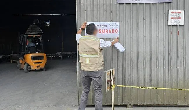 Clausuran fundidora de aluminio en San Juan del Río por falta de permisos y emisiones