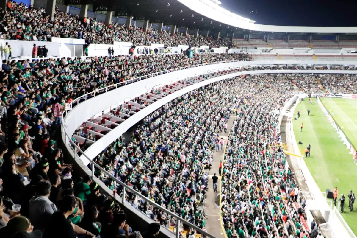 Saldo blanco durante encuentro femenil México – Jamaica en el Corregidora