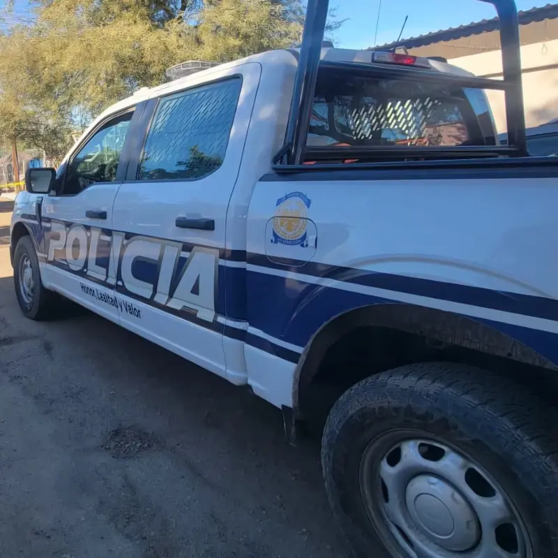 Pierde el control y choca contra dos carros que esperaban para cruzar a Calexico