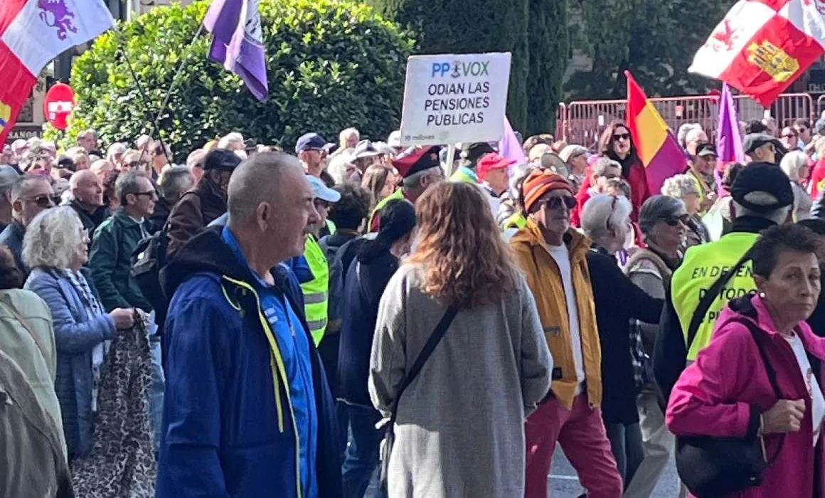 Protestan 25 mil personas en Madrid en reclamo por las pensiones