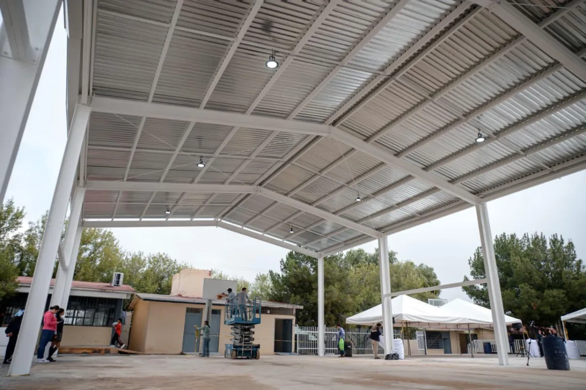 Preparan amplio programa de techumbres para escuelas de Saltillo