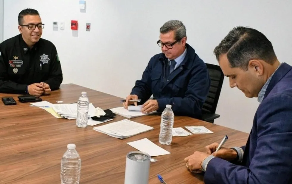 Formalizan transición en la SSPE; Luis Aguirre asume la titularidad