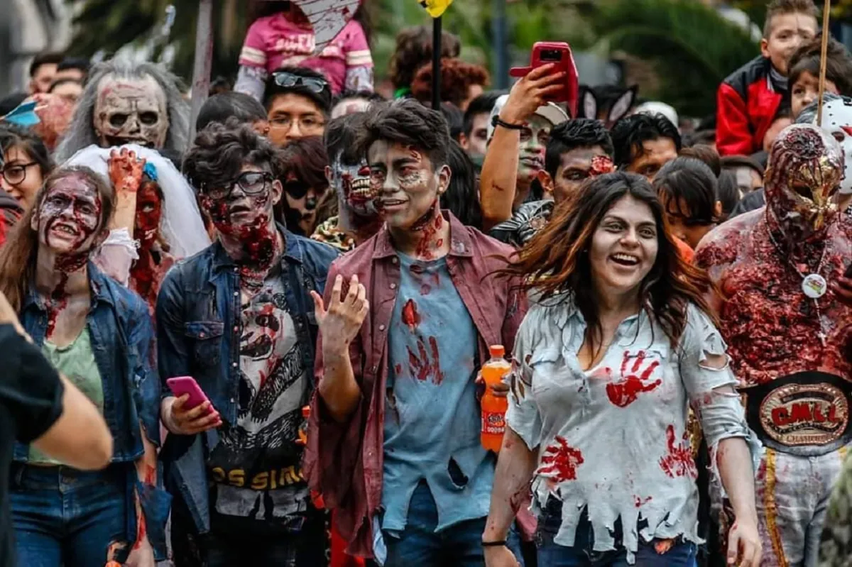 Marcha Zombie toman la CDMX: prevén cierres viales y afectaciones en el Centro Histórico