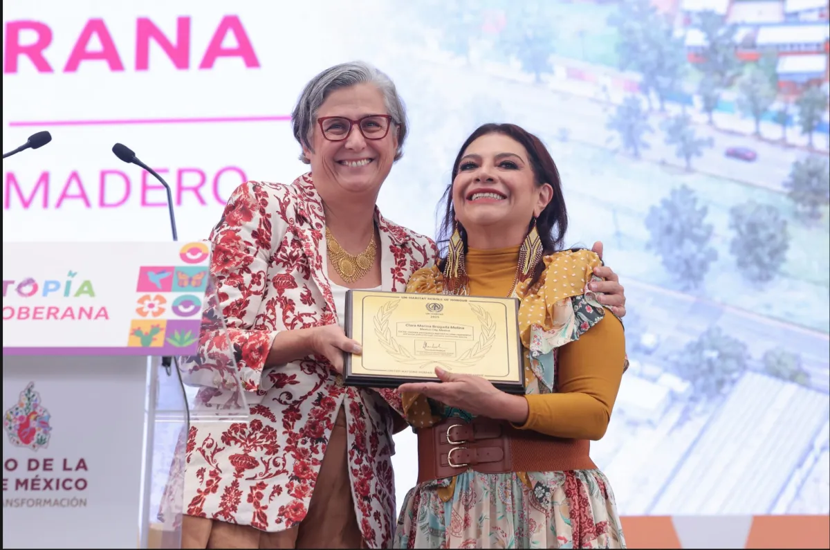 Clara Brugada recibe de ONU-Hábitat el máximo galardón de innovación urbana por Utopías