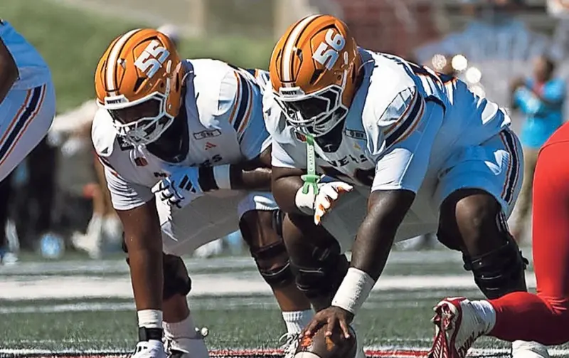 Mineros de UTEP caen ante Lobos