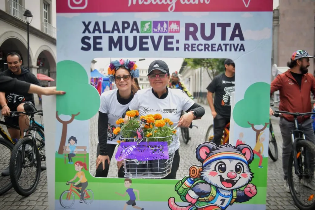 Con temática de Todos Santos, familias disfrutaron Ruta Recreativa