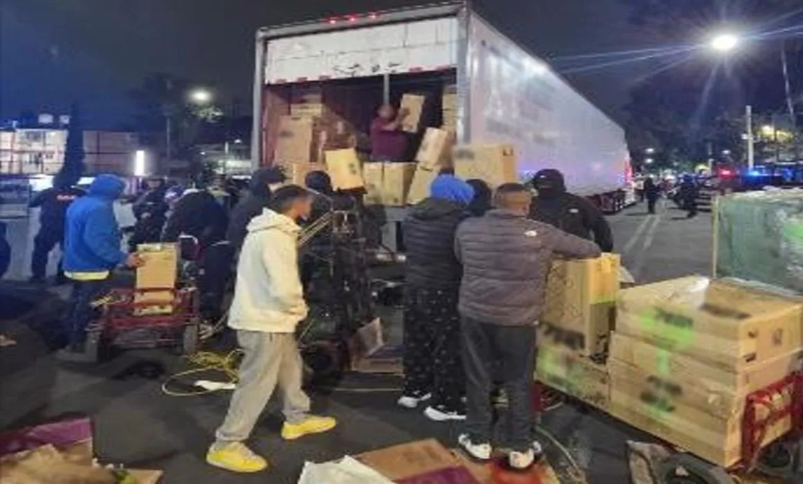 CDMX: aseguran en la alcaldía Cuauhtémoc 547 cajas de cigarros apócrifos