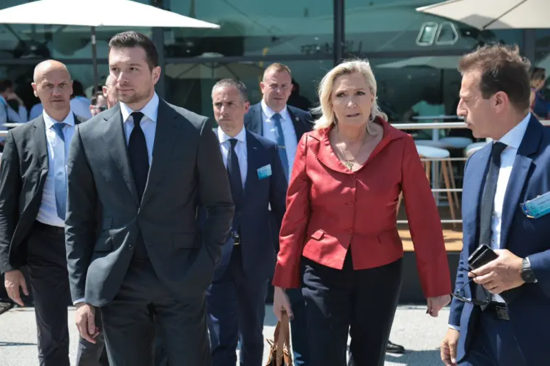 La sombra del antisemitismo vuelve al Reagrupamiento Nacional y eclipsa la campaña de Le Pen