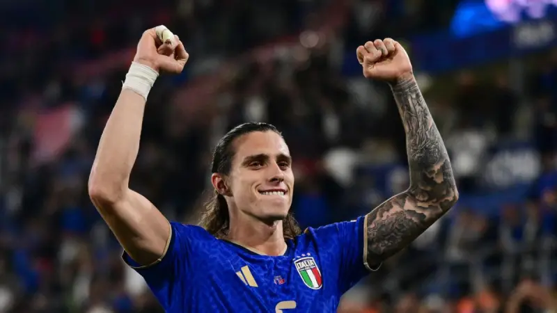 Italia gana y depende de sí misma en busca de su renacimiento