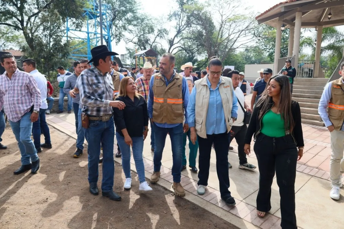 Estrenan plaza pública en La Teja con inversión de 2.5 millones de pesos