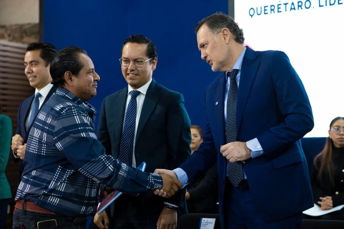 Kuri encabeza entrega del Premio de Contraloría Social en Corregidora; reconocen participación ciudadana en vigilancia de recursos públicos