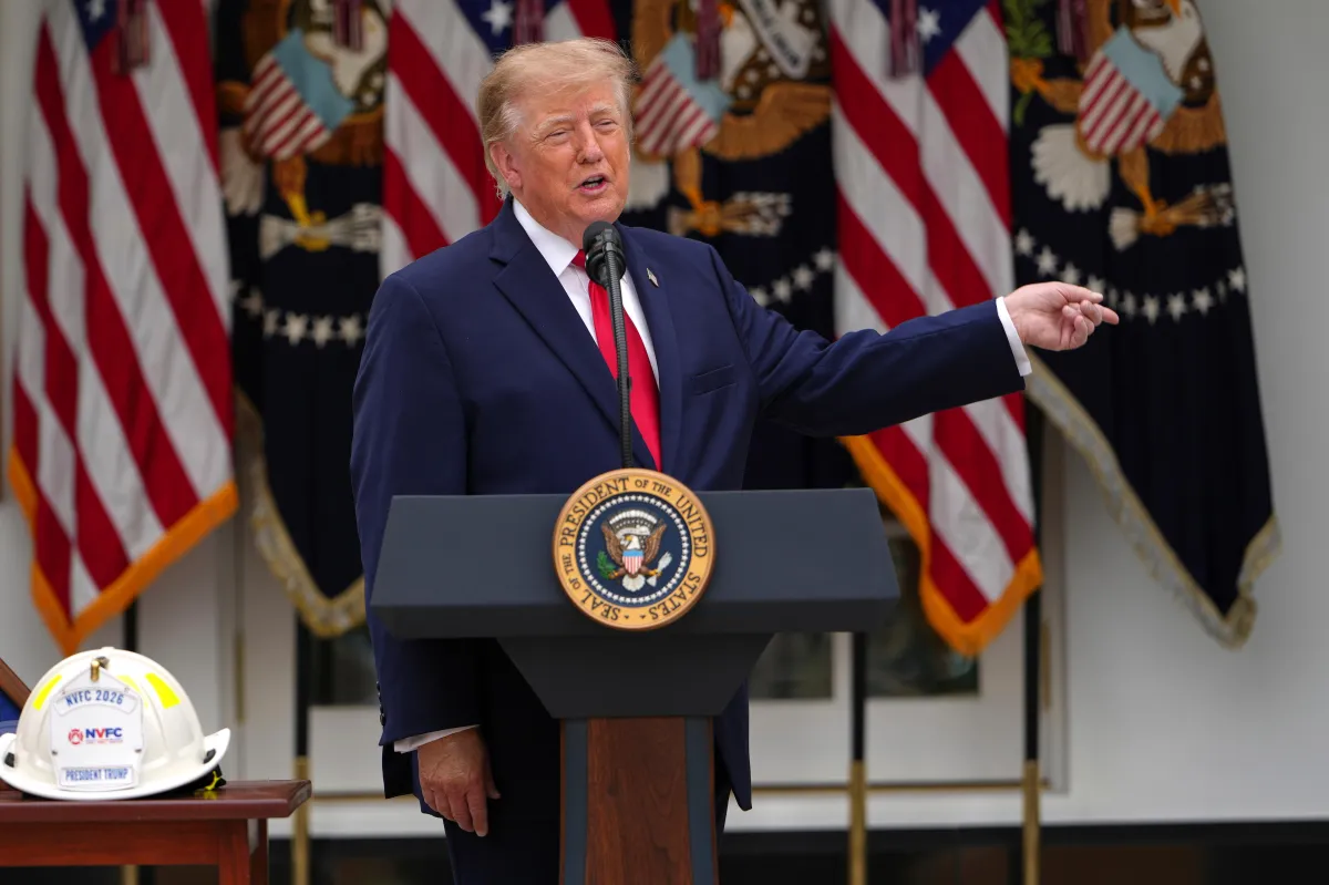 Reitera Trump que ‘los cárteles controlan México’; afirma que se lo dijo a Sheinbaum