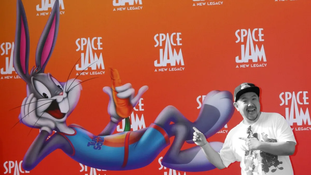 ‘Eso es todo, amigos’: Muere Eric Bauza, la voz moderna de Bugs Bunny y Pato Lucas, a los 46 años