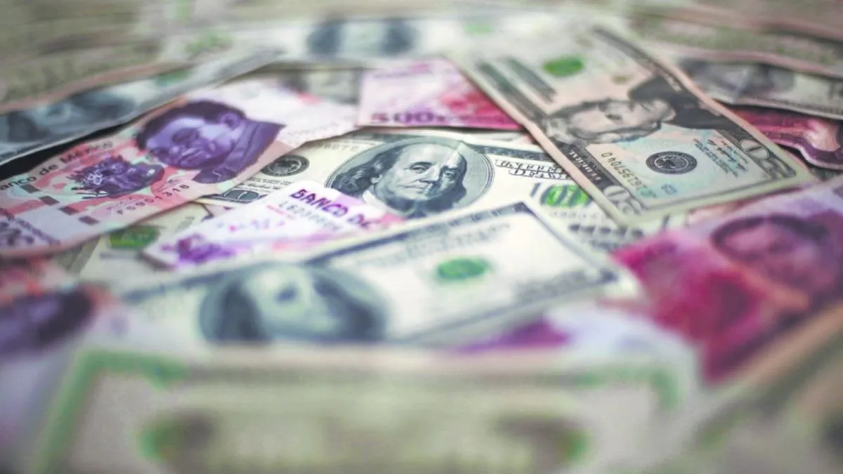 Peso se depreció ante minutas de Banxico y datos de inflación