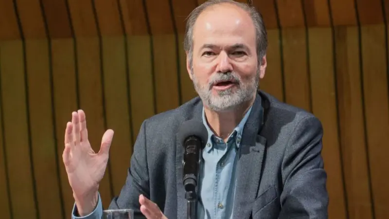 Reconocen a Juan Villoro con el Premio Internacional Carlos Fuentes 2026