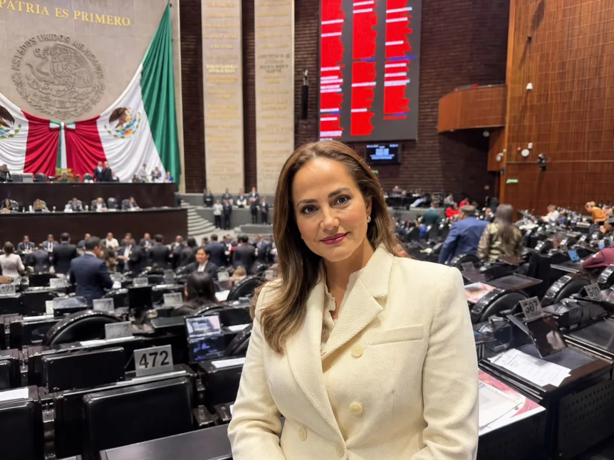 Kleopatra Sandoval se registra a coordinadora de Morena para Zapopan