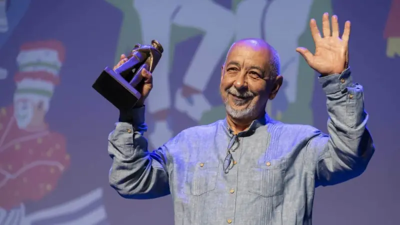 Leonardo Padura mantiene en marcha la adaptación de 'El hombre que amaba a los perros'