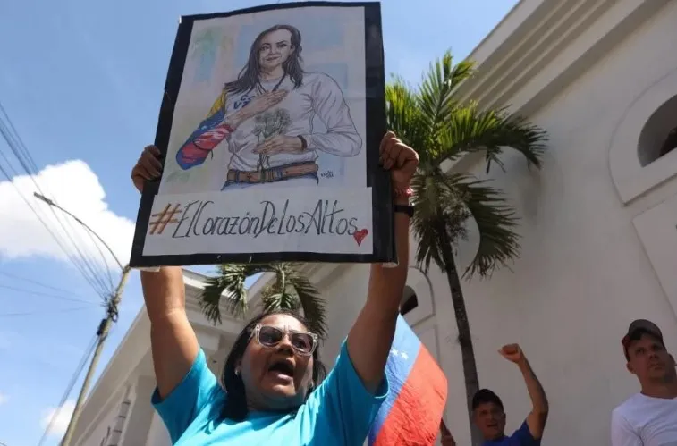 Exigen en Venezuela elecciones y regreso de Machado
