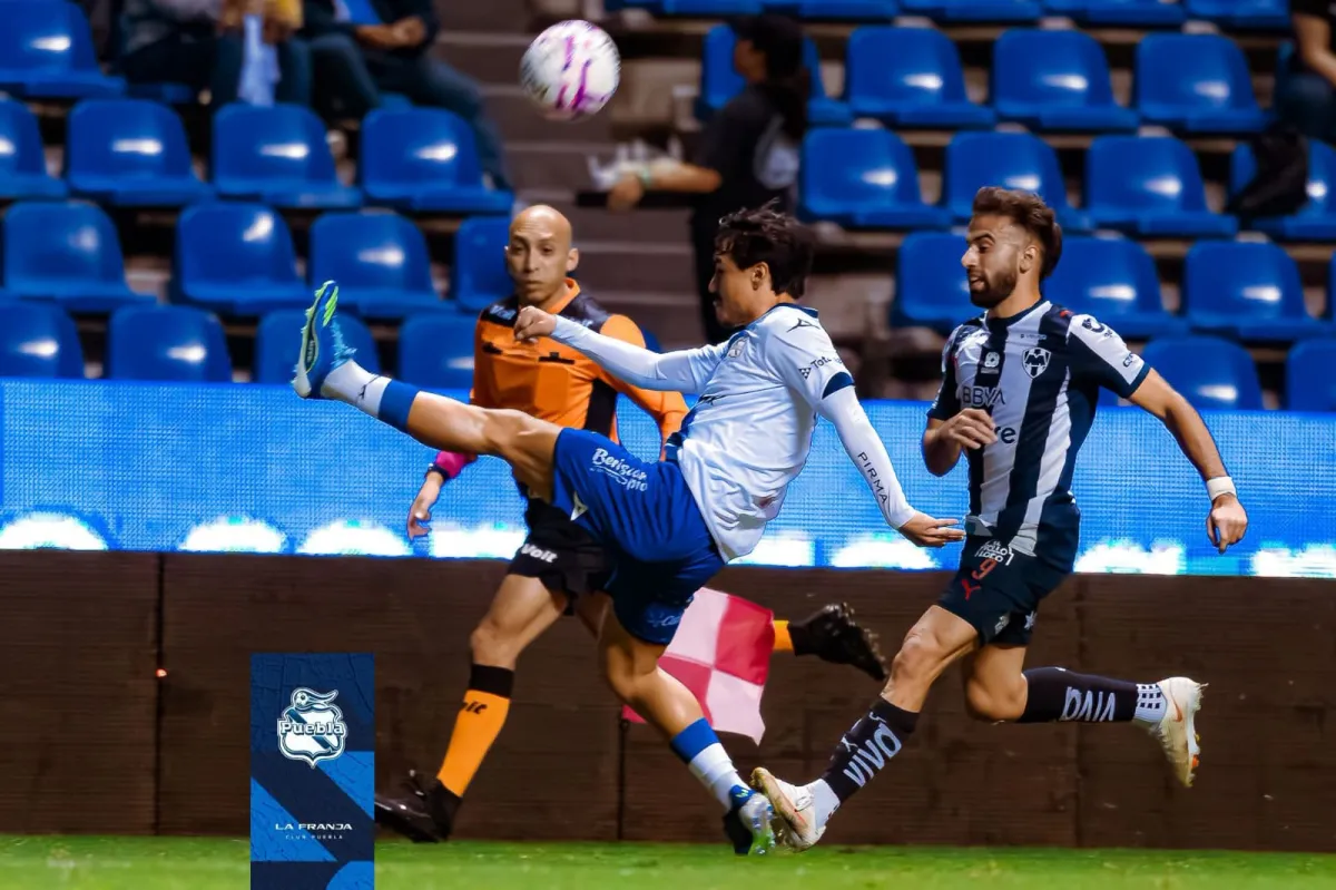 Golea Rayados de Monterrey al Puebla