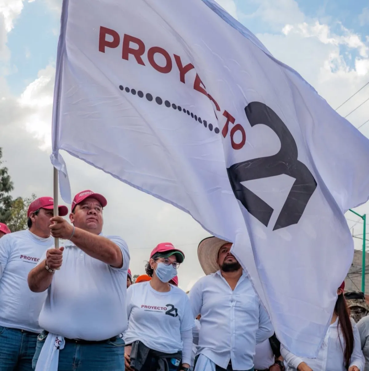 Juega sucio Ricardo Moreno con Proyecto 21