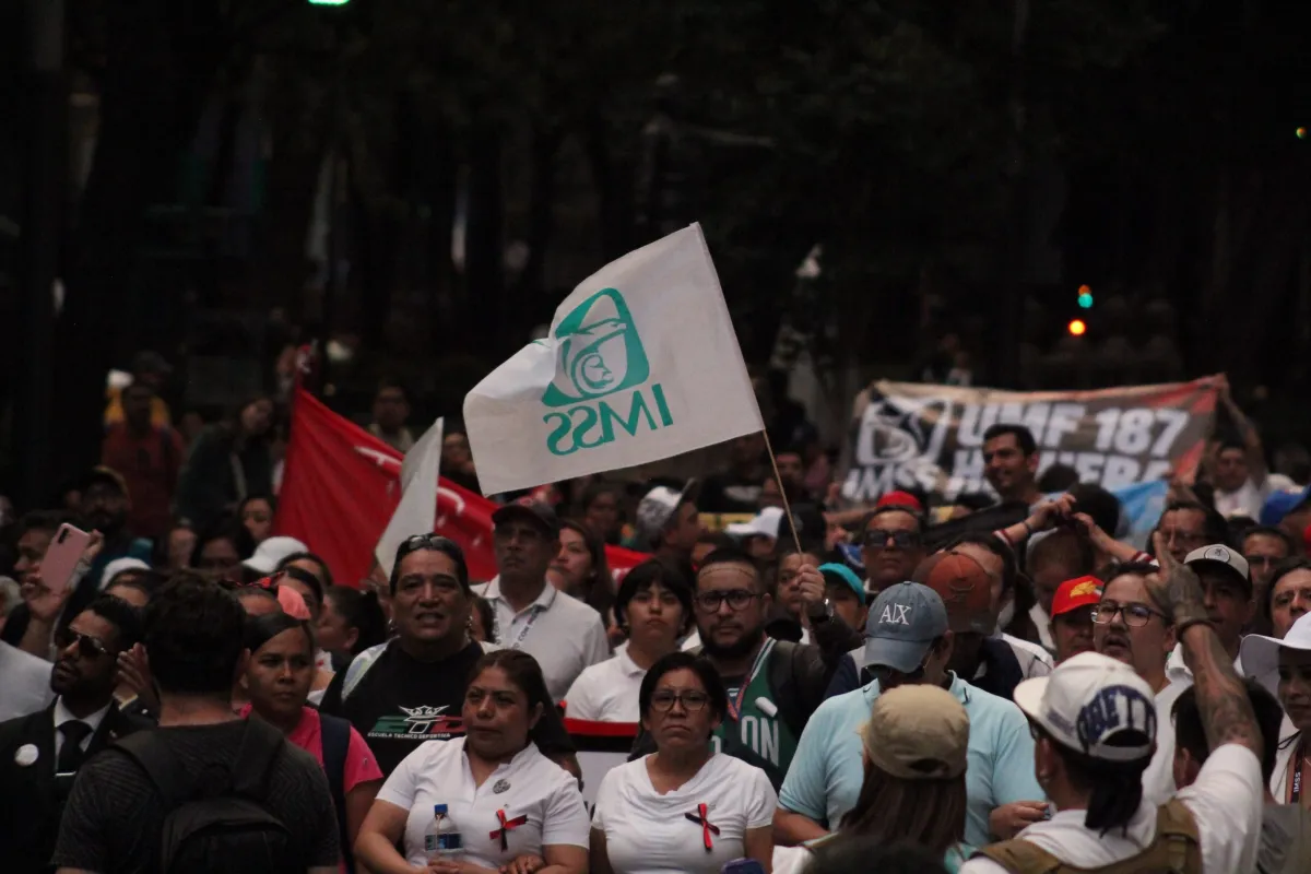 La soberanía nacional y la traición a la patria, según quién. Siguen las protestas de los trabajadores del IMSS y de otros sectores.
