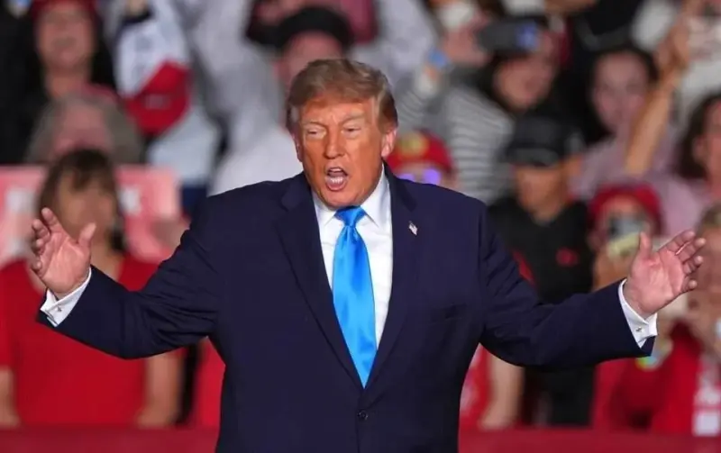 Critican a Trump tras decir que dejaría que Irán destruya LA