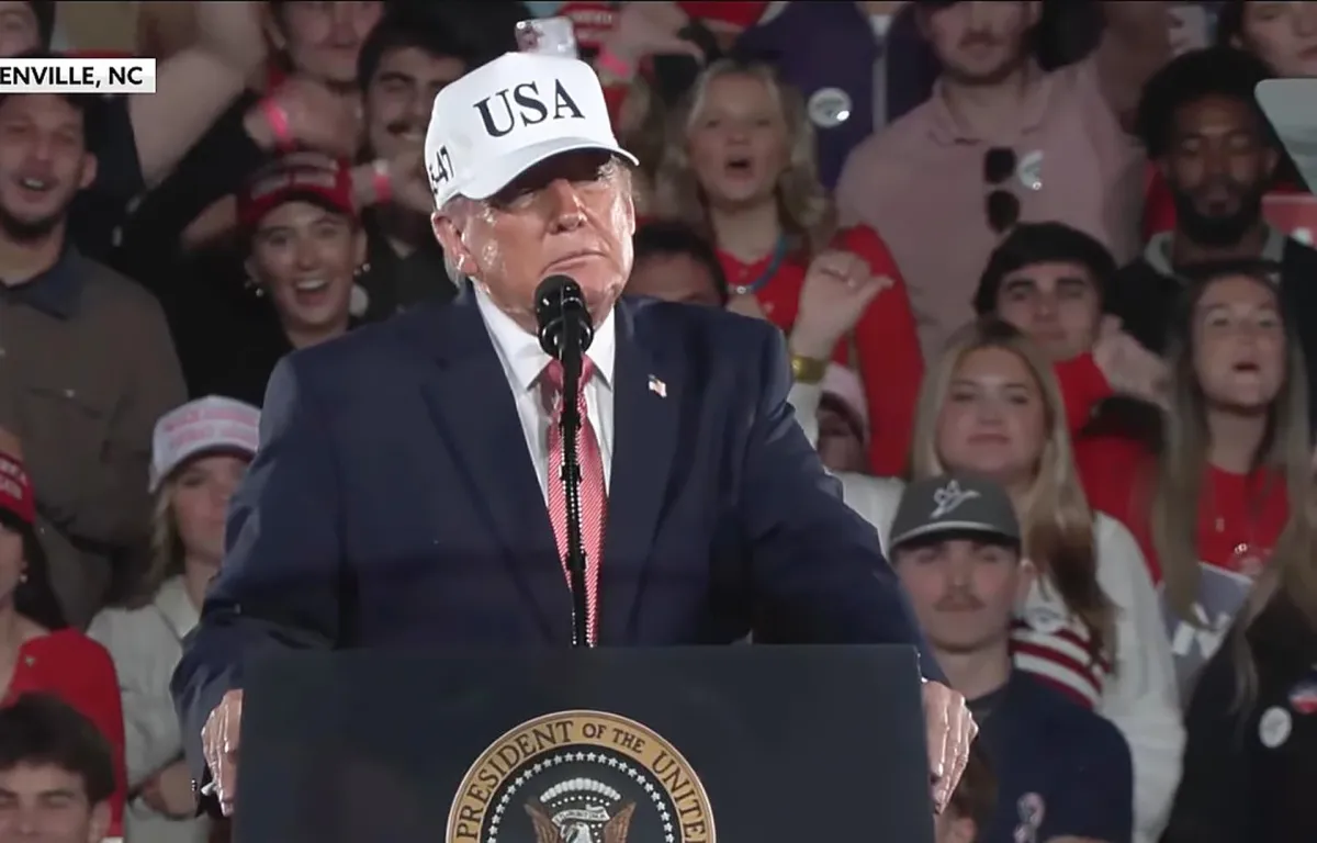 ¿Latinos le dan la espalda a Trump?