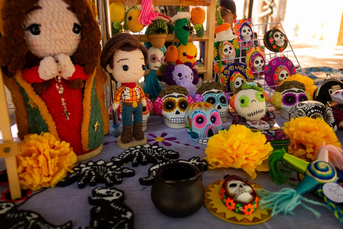 Inauguran el Mercadito de Día de Muertos 