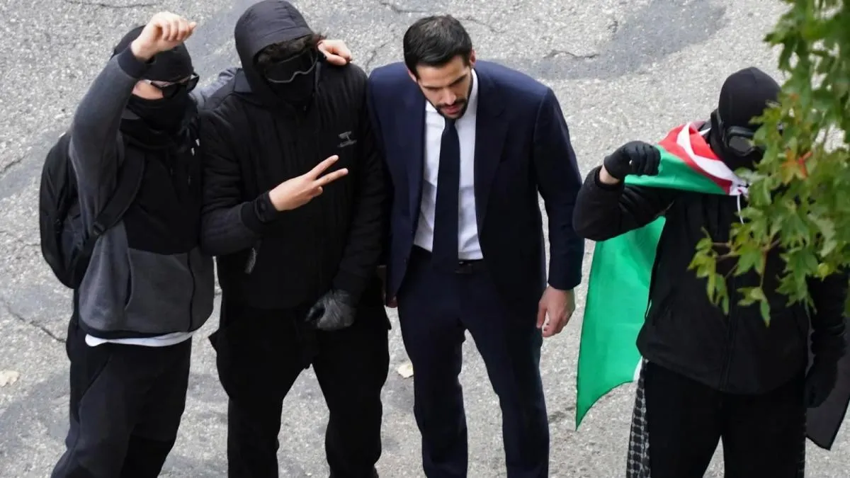 Vinculan a político francés con un grupo de encapuchados previo a disturbios