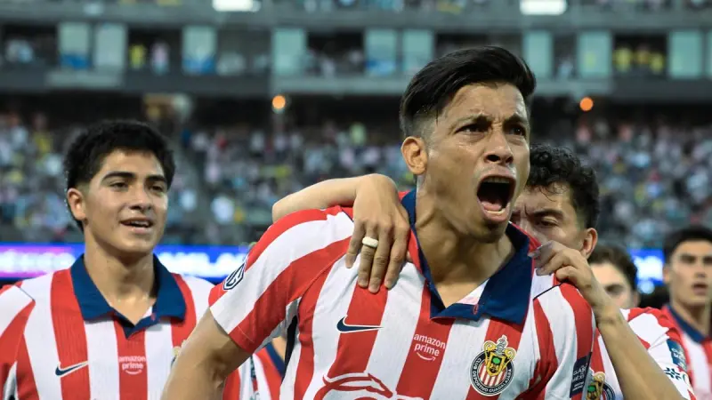 Chivas vence al América en Clásico Nacional amistoso