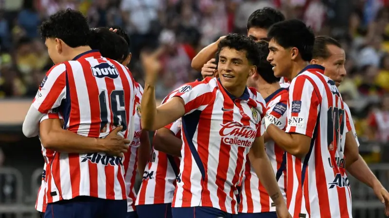 Chivas vence al América en Clásico Nacional amistoso