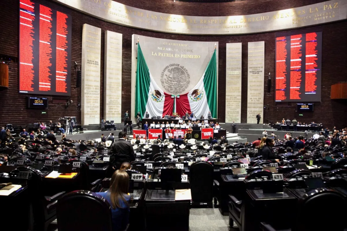 Menos dinero por petróleo y más por impuestos, el dictamen de la Ley de Ingresos llega al pleno de Diputados