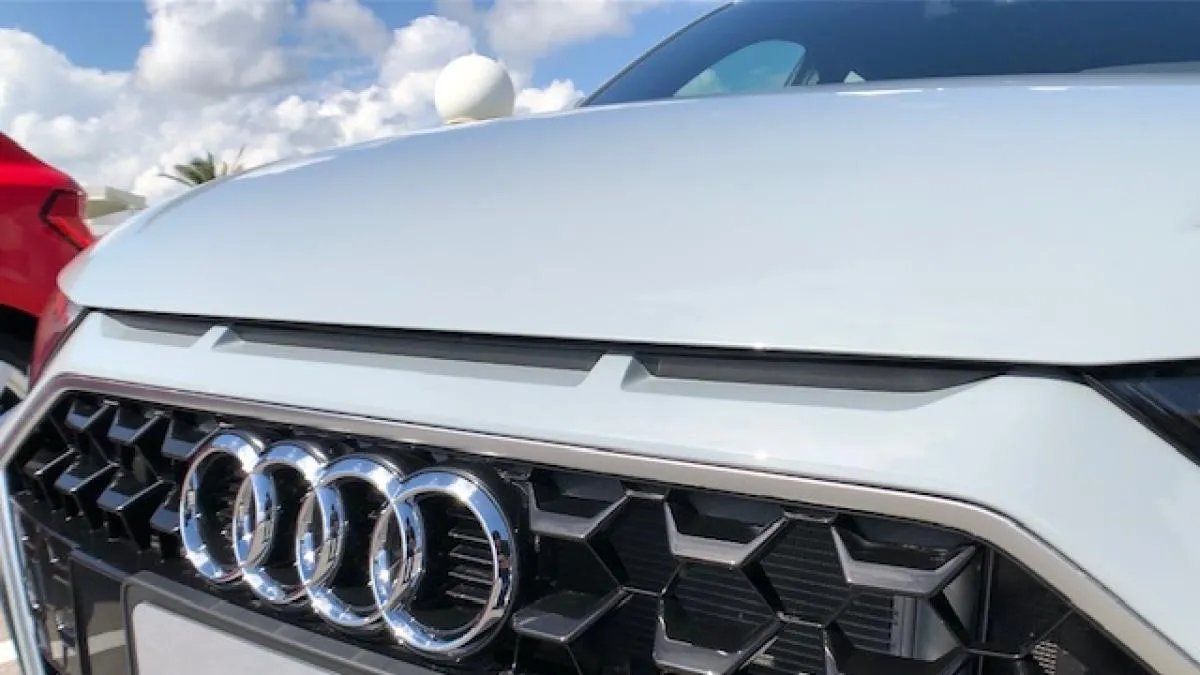 El CEO de Audi enfrenta críticas por acompañar a Trump en un mitin de campaña