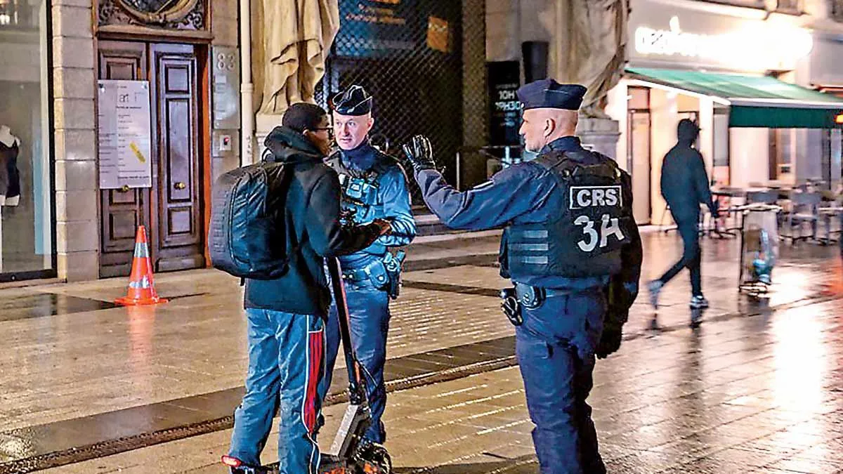 Aplican toques de queda en Francia para evitar saqueos; descartan estado de emergencia