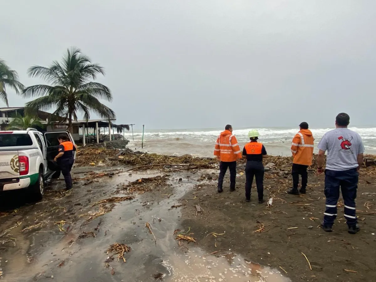 ‘Simón’ se intensifica a categoría 4: Michoacán y Nayarit en alerta por cercanía del huracán
