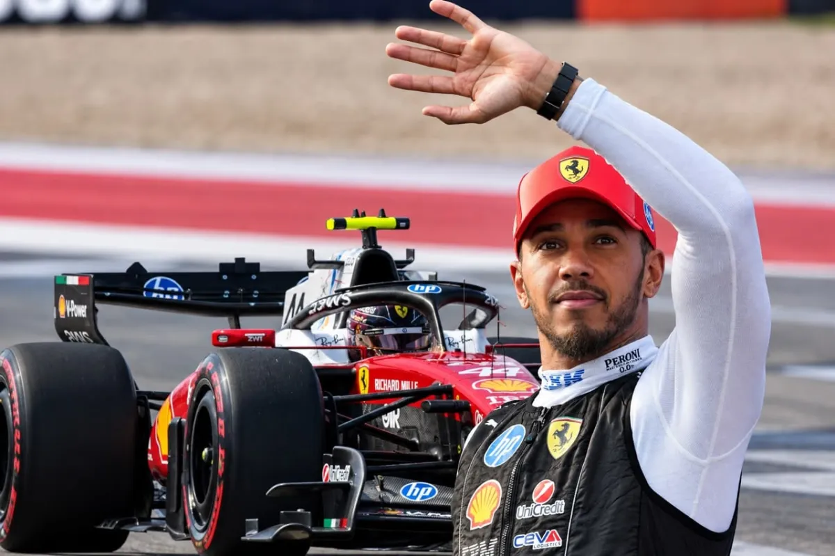 Lewis Hamilton vuela en las prácticas libres y amenaza con arrebatarle la pole a Verstappen