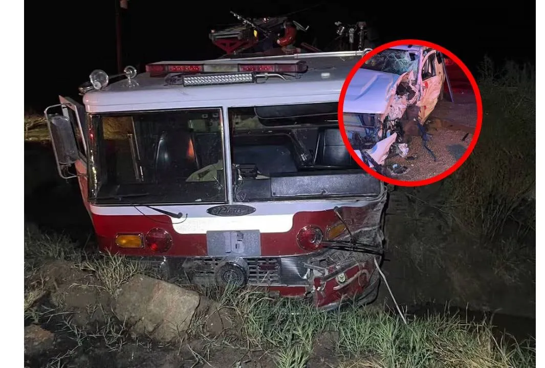 Choque de bomberos que atendían emergencia por lluvias deja ocho lesionados en el Valle de Mexicali