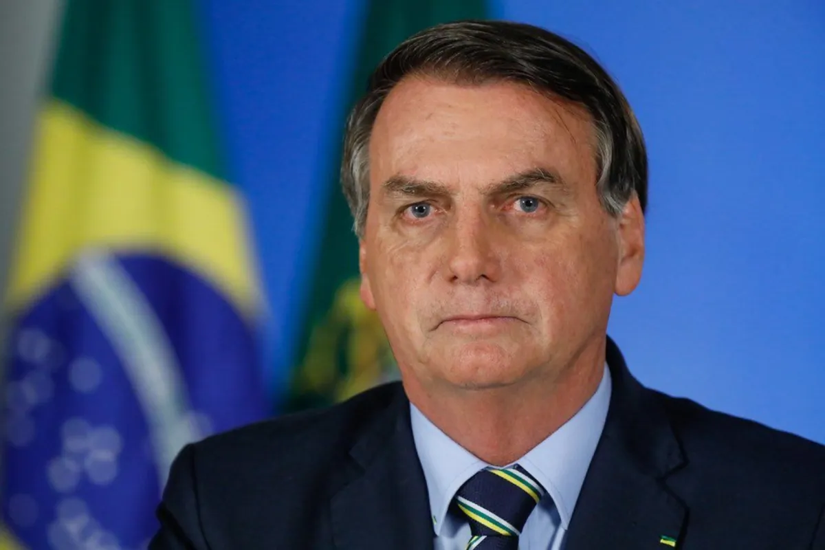Jair Bolsonaro vuelve al centro de la política brasileña tras el reencuentro con su hijo Flávio