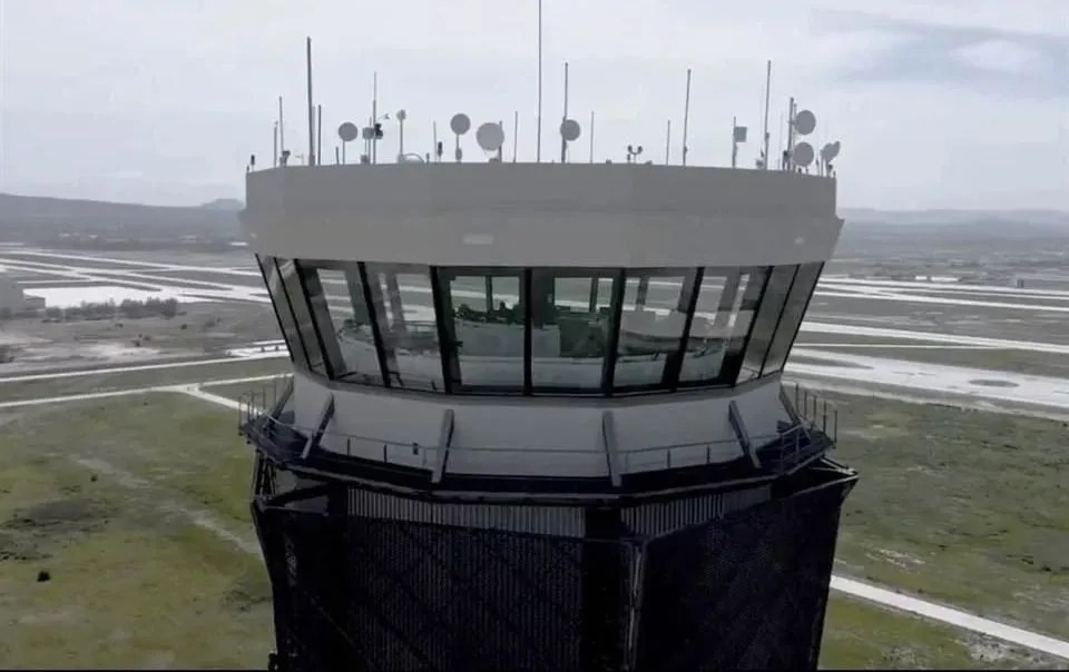 Promete CSP más recursos para control aéreo