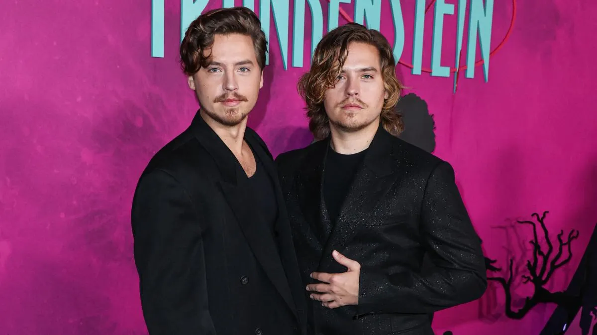 Dylan Sprouse dice que él y Cole son "hijos de incesto" al investigar su árbol familiar