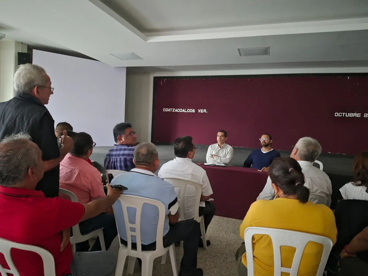Anuncia Pedro Miguel mesas de trabajo para taxistas de Coatza y la región