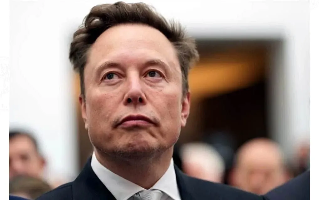 Promete Musk una acción de SpaceX para cada niño de EU