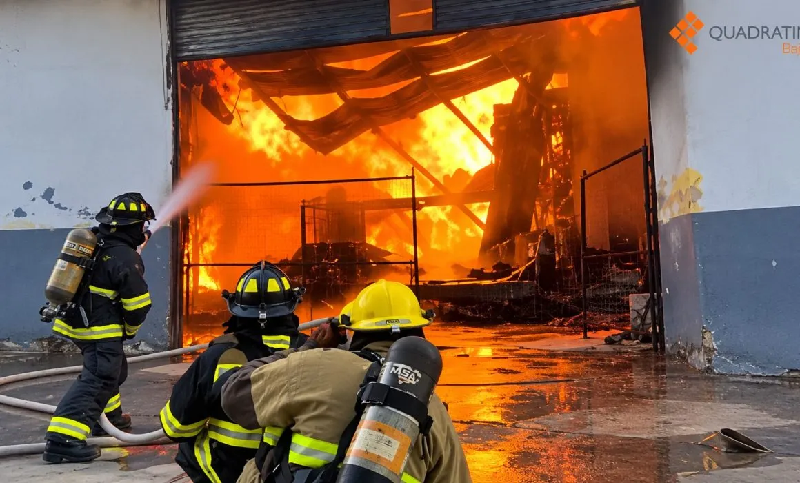 Incendio en León, Guanajuato deja un herido y mil evacuados
