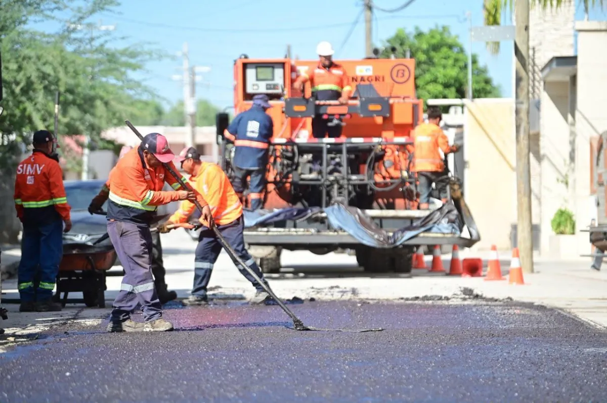 En Torreón, arranca Riquelme obras viales en La Partida; promete llegar a más ejidos