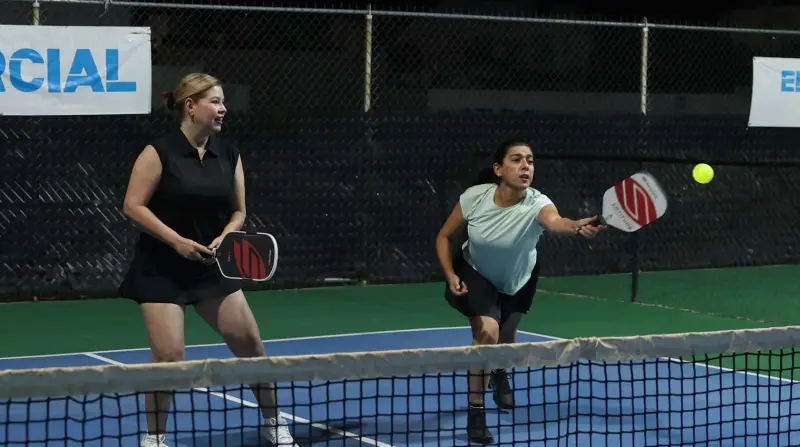 Realizan tercer Torneo Smash Pickleball Hexus en apoyo a la Fundación Teletón