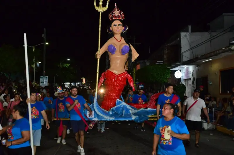Alvarado realiza la mojiganga 2026 en honor a la Virgen del Rosario